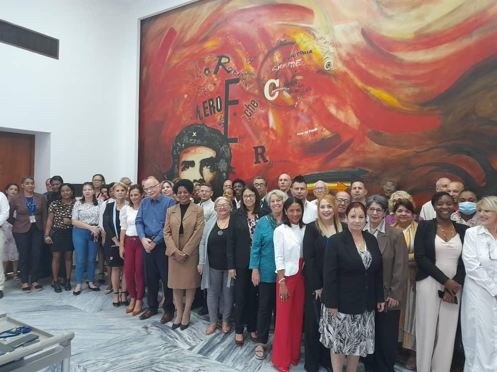 Imagen relacionada con la noticia :Directivos del Banco Central de Cuba, firman el Código de Ética de los Cuadros del Estado Cubano